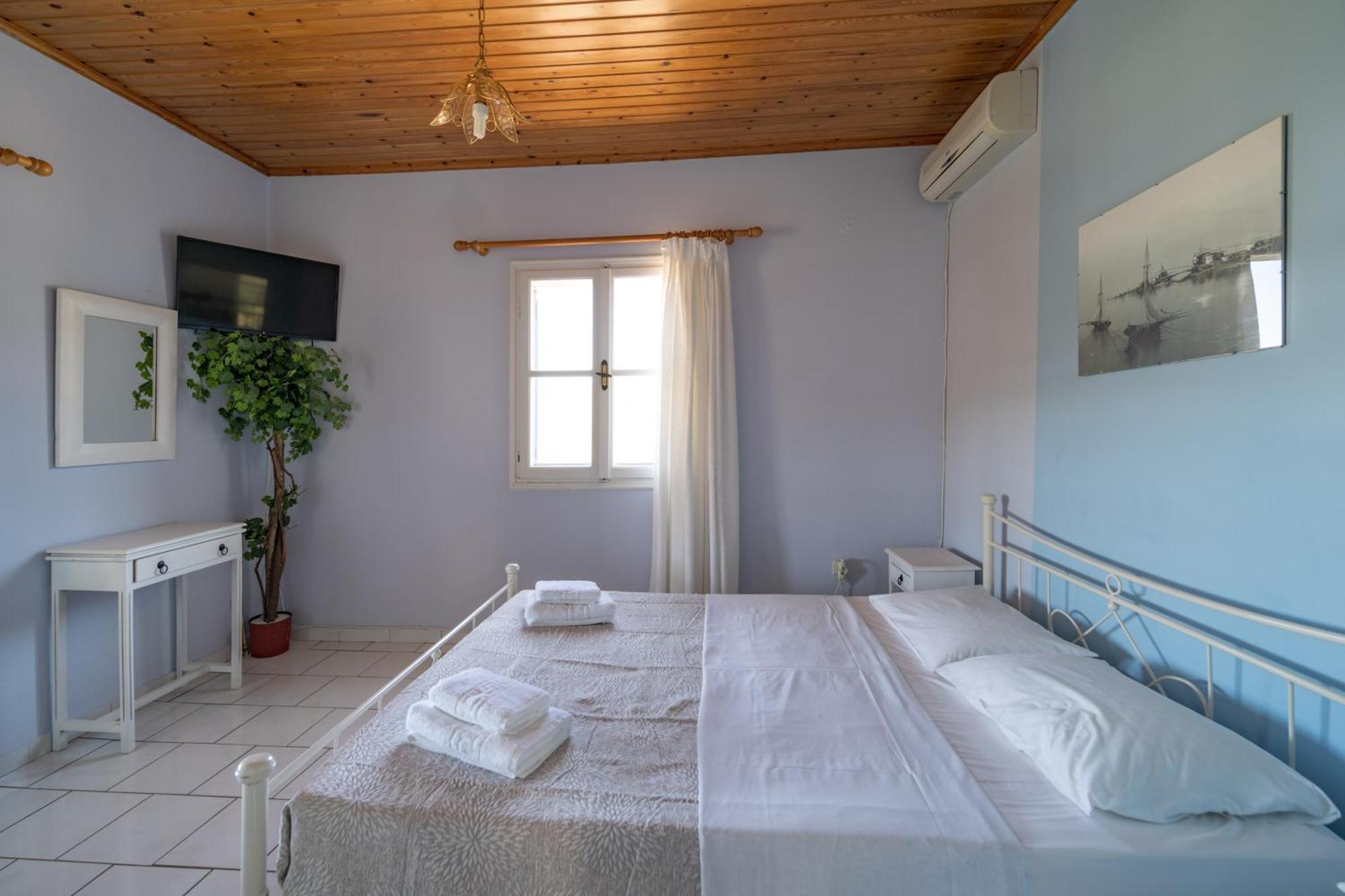 Philyra Appartments Agia Pelagia  Oda fotoğraf